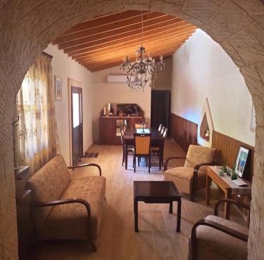 Cottage in Anogyra