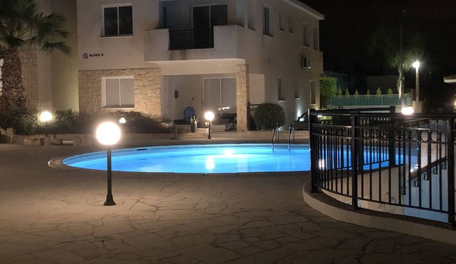 CYPRUS - PAPHOS - sunny apartment with sea and pool wiew in Tala