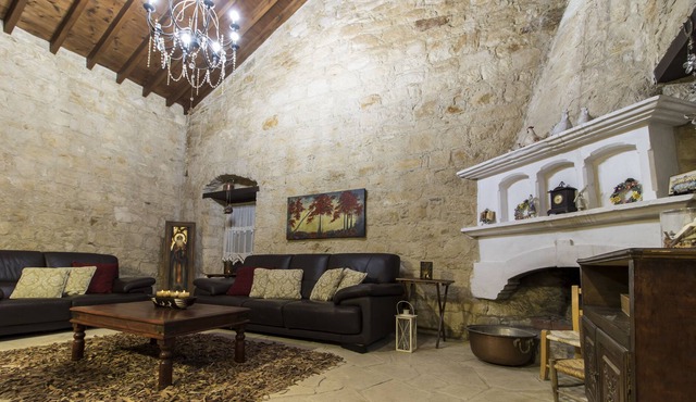DIONI PALACE - ENHANCE YOUR SENSEs in Agios Therapon