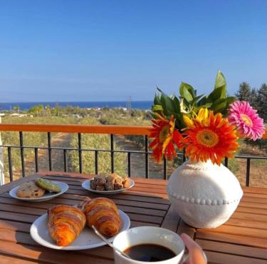 Eleonas Seaview Cottages