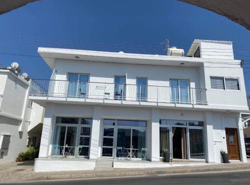 ElleNapa Apts & Studios
