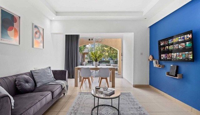 Essence Residence by Nomads
