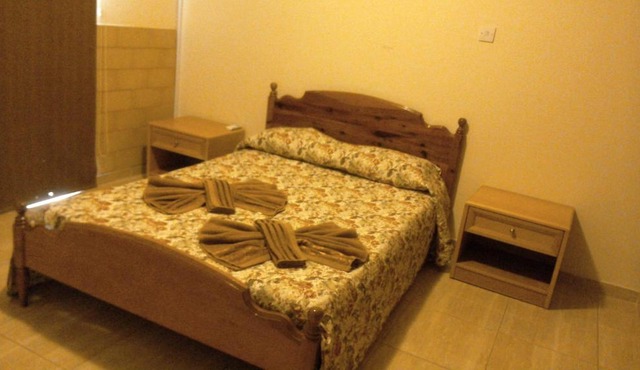 Femia Court - Flat 8