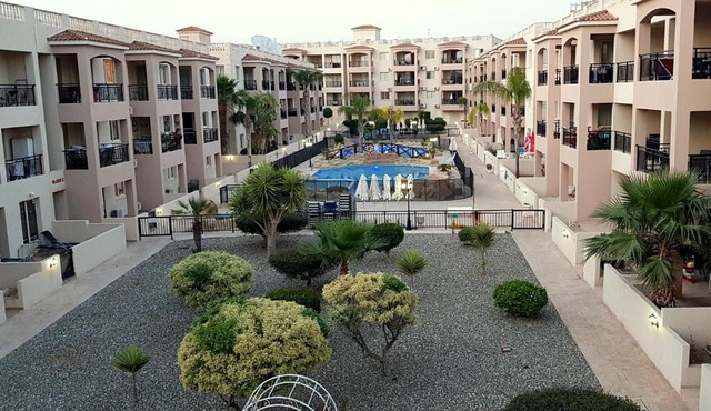 First floor, 2 bedroom apartment F102, pool view & FREE WIFI