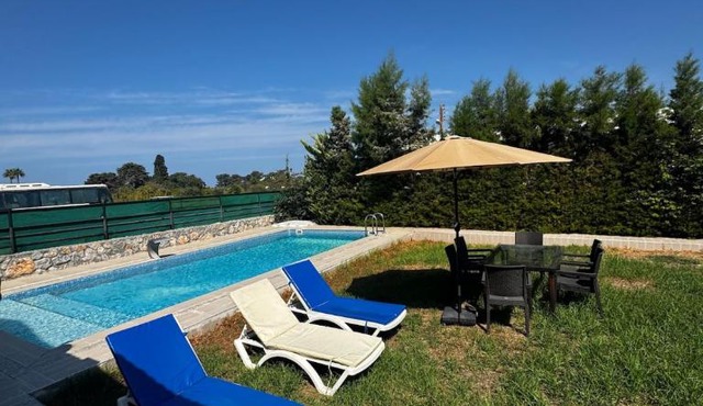 Girne, Private villa close to the sea and Hotels in Pano Lakatamia