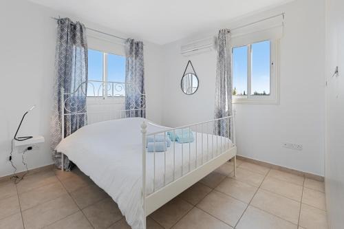 Glabur Stays - The Sunny Atelier - Nicosia City, Free Parking & Wifi, Welcomes You!