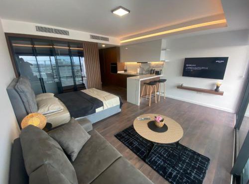 Grand Sapphire Studio Flat in Phikardhou