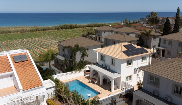 Hephaestus Family Villa, Ayia Triada Beach in Paralimni