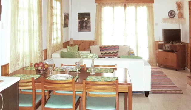 Homerez - Spacious house 10 km away from the beach for 6 ppl. with swimming-pool in Kritou Tera