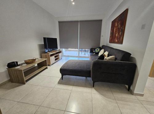 Horizon View Apartment Kiti With Communal Pool