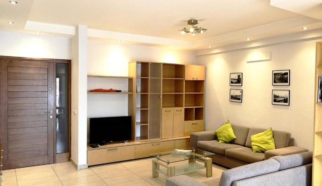 Kornesios Suite