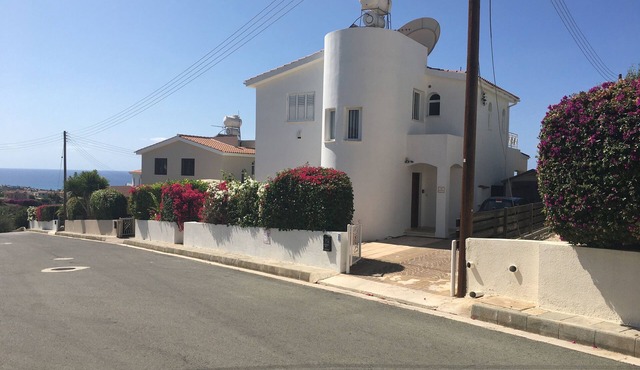 Large detached family Villa with private pool and beautiful gardens, full a/c.