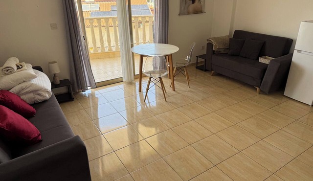 Lovely 1-bedroom apartment with AC in vibrant Larnaka