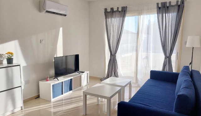 Lovely apartment in quite complex with pool, 108