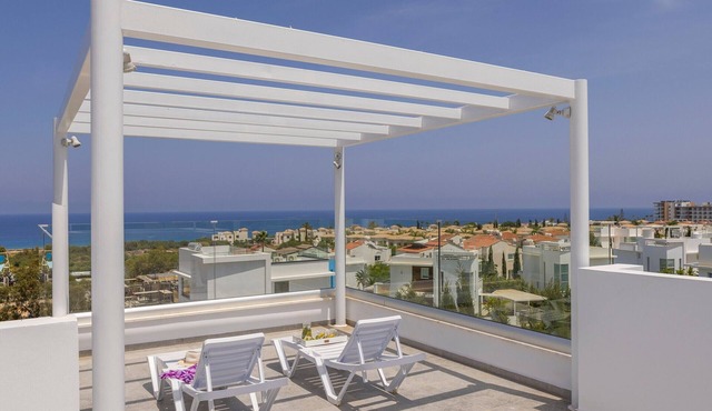 Milos lifestyle 5 bedroom villa with pool in Protaras