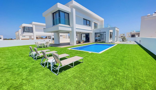 Nelia Panorama Villas