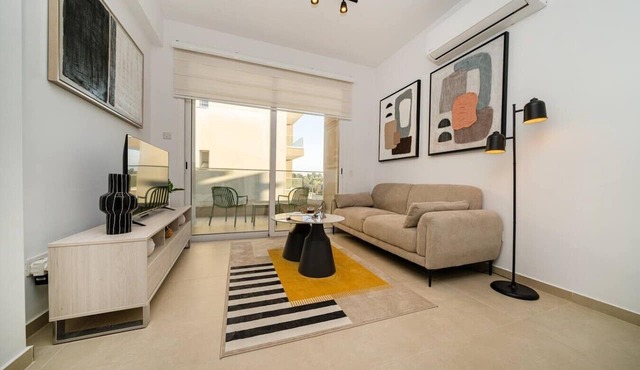 New 1 bedroom flat next to university