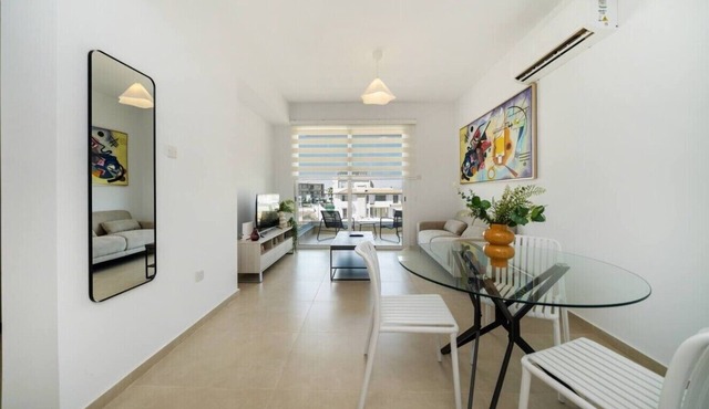 New 1 bedroom flat next to the university