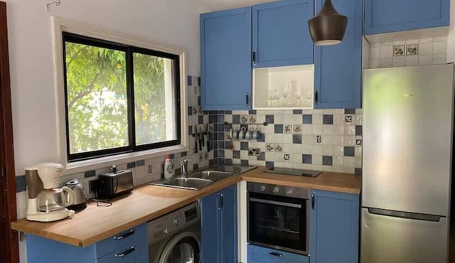 Newly Renovated Apt with Private Garden - 7 Min Walk to Beach in Paphos