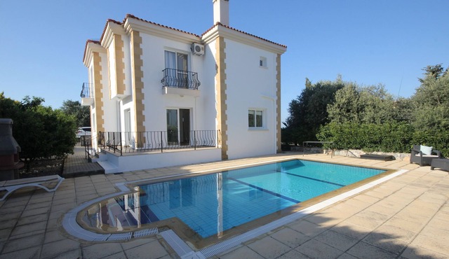 Olive Tree Villa 3 Bedroom with private pool. in kyrenia