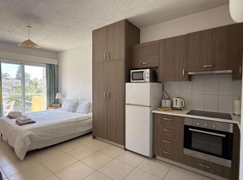Paphos Gardens - 1BR Apt Near Pool, 5 Mins To Beach And Shops