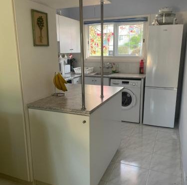 Pelagos Hill Apartment