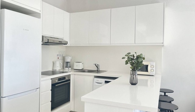 Phaedrus Living: Constantinos Seaview Residence