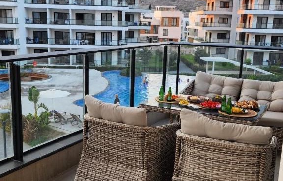 Pool View 1 Bedroom Apartment in Caesar Blue in Dherinia