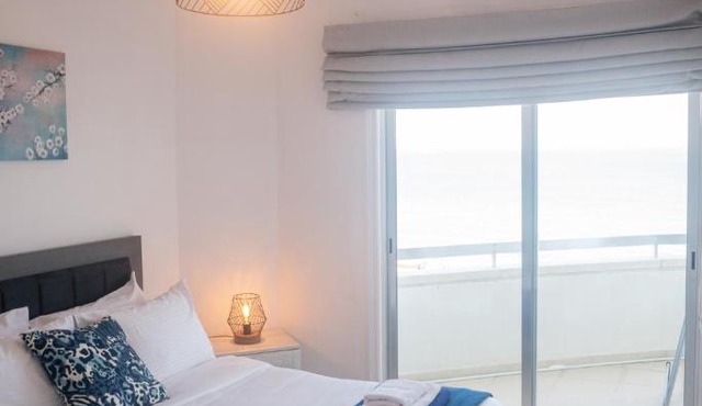 Quattro Beachfront Sea View Ap 53