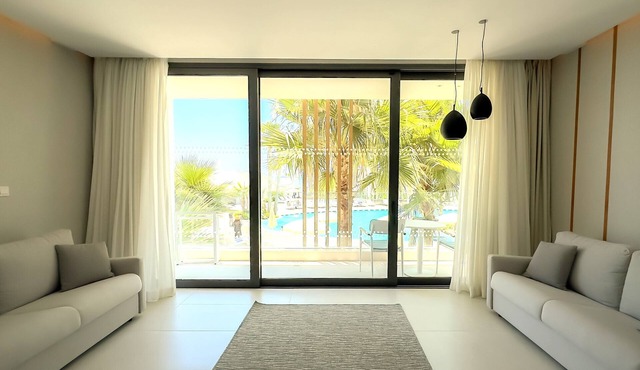 Radisson Beach Resort Larnaca in Oroklini