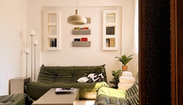Refined Retreat - central flat with pool table in Nicosia