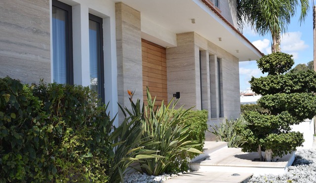 SALT LAKE Deluxe VILLA IN LARNACA, CYPRUS in Larnaca
