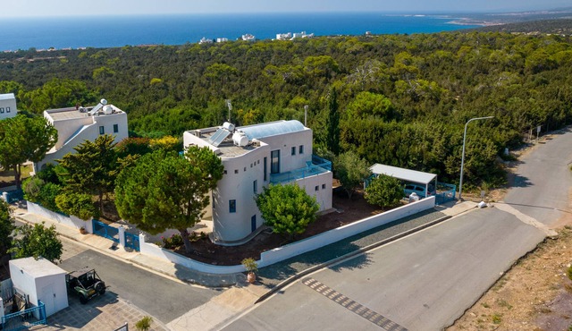 Sanders Azzurro - Adorable Villa w/ Private Pool in Peyia