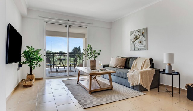 Sanders Seaview - Neat 2 Bdr Apt