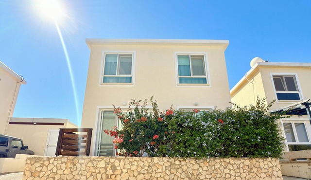 SeaTurtle Beach House, Top Location Green Bay