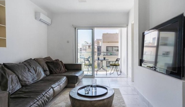Seaview Suite in Limassol Near the Beach in Lemesos