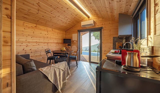 Seaview Wooden Cabin With Jacuzzi in Peristerona