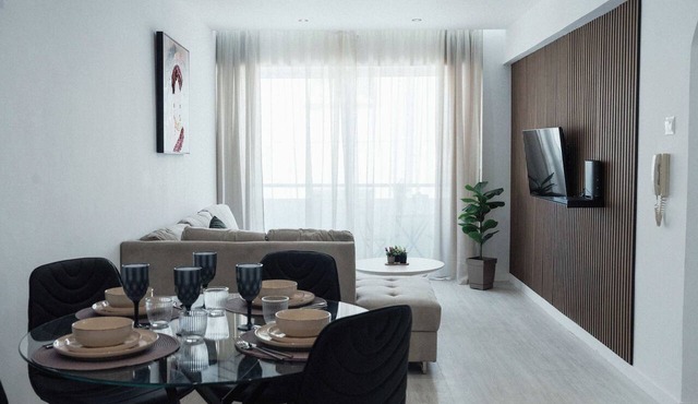 Serene 2BR Mackenzie Apt 5 Min Walk to the Beach in Larnaka