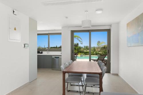 Serenity Waves Villa 17
