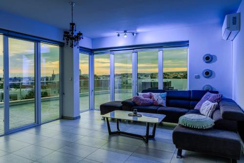 Sky villa penthouse with private outdoor hottub