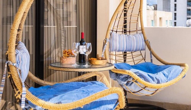 Spacious, newly furnished two bedroom apartment, 200 meters from the beach.