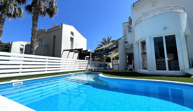 STAY ALKYONI Villa in Protaras