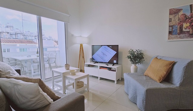 STAY Amphora Apartment LCA