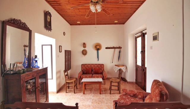 STAY Nik's Nest House in Geroskipou