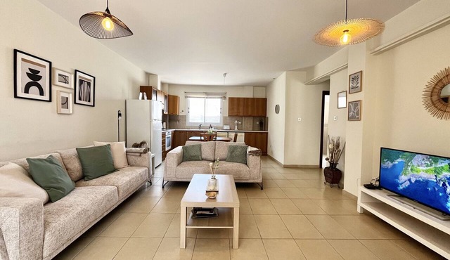 STAY Sunny Palms Apartment
