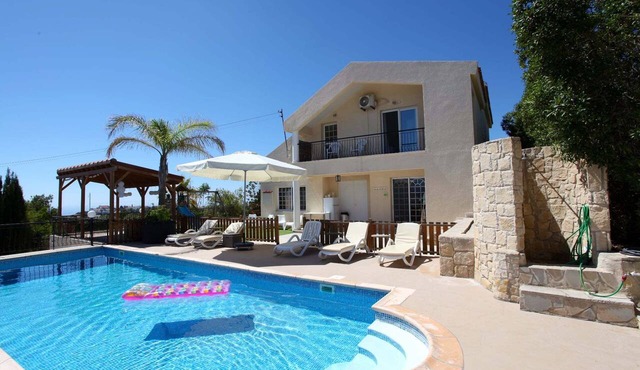 Stunning 5-bedroom villa with private pool, panoramic sea and mountain views. in Pissouri