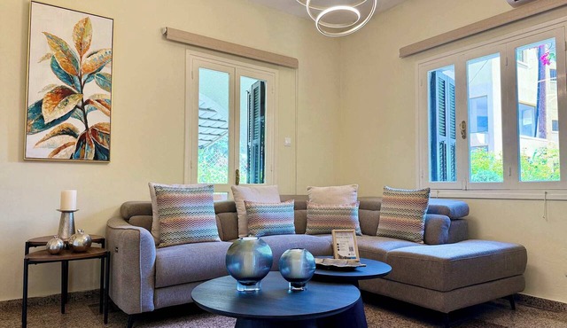 Stylish 2BR Stay Near Limassol Marina & City