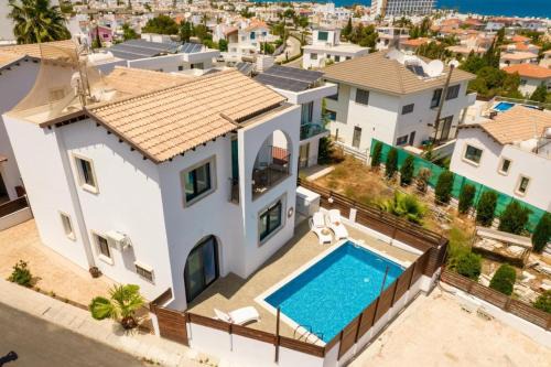 SunnyVillas 3BR Villa Private Pool AN2 in Protaras