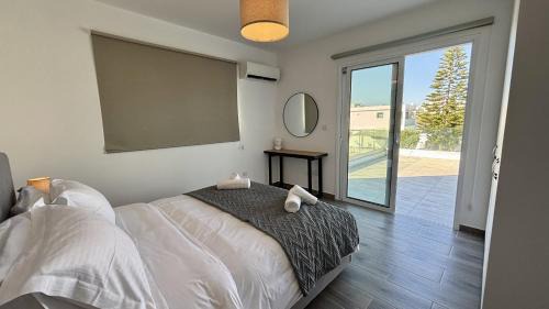 Sunrise Villa with Pool by TrulyCyprus