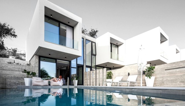 Sunset Park Luxury Villa No.3
